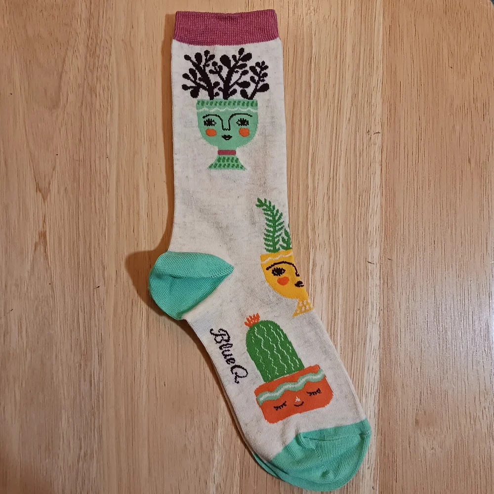 Blue Q Proud Plant Mom Socks Green Pink Women's Crew Neck Shoe Size 5 - 10